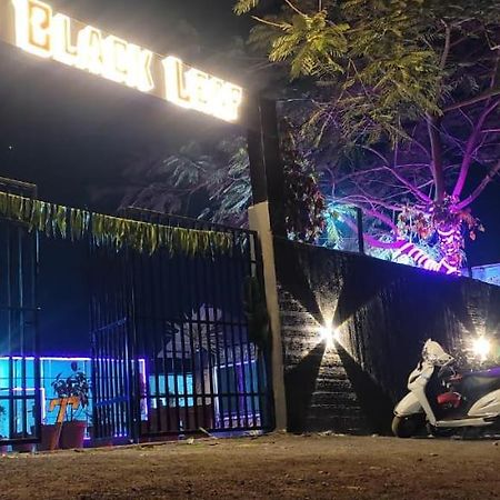 Hotel The Black Leaf Rāipur Exterior foto